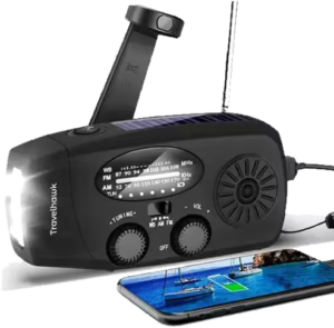 Radio de emergencia TravelHawk negra con manivela, panel solar y dial analógico